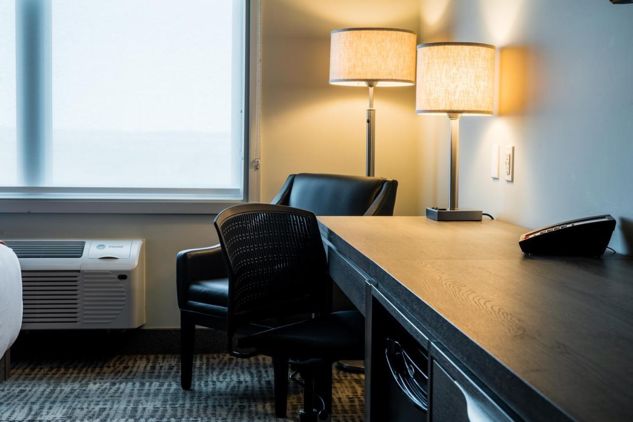 Amsterdam Inn & Suites, Ascend Hotel Collection Florenceville Esterno foto