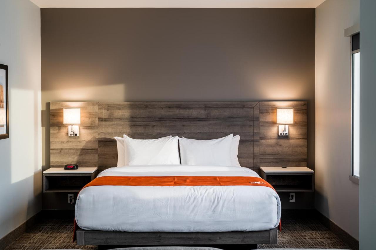 Amsterdam Inn & Suites, Ascend Hotel Collection Florenceville Esterno foto